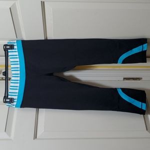 Lululemon Run: Inspire Crop II Black / Twin Stripe Spry Blue